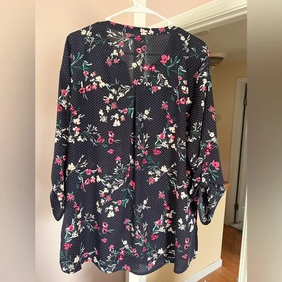 Maurice’s Polyester Blouse - Picture 3 of 5